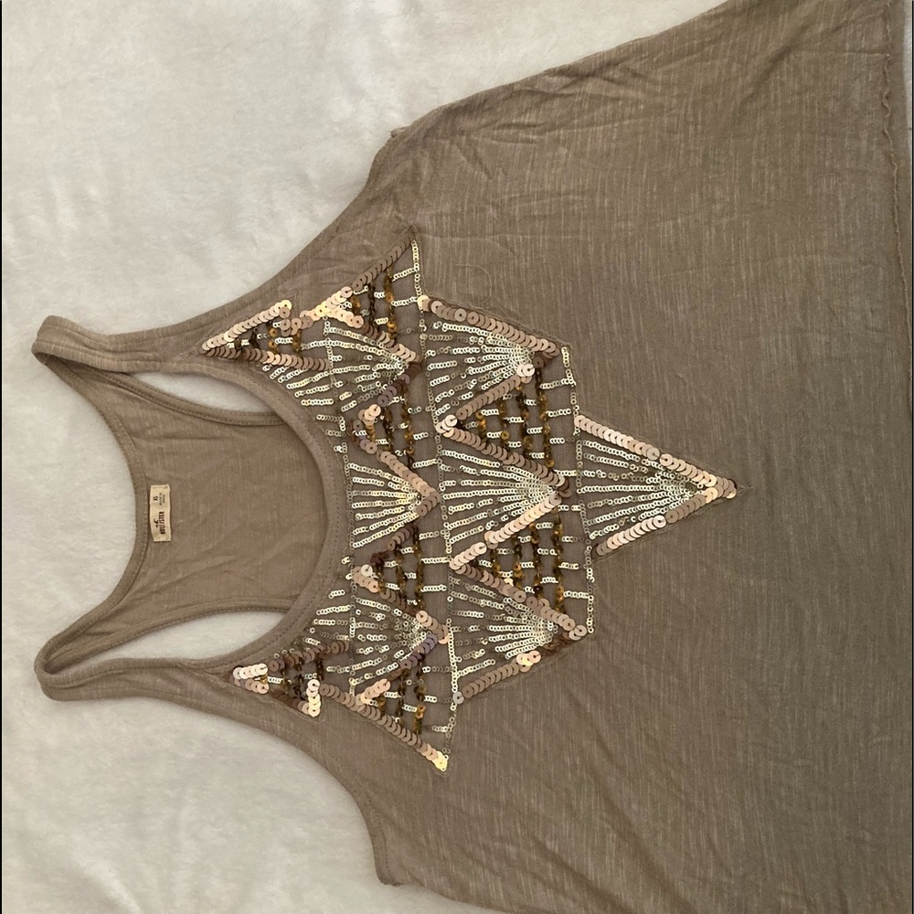 Razor back crop top